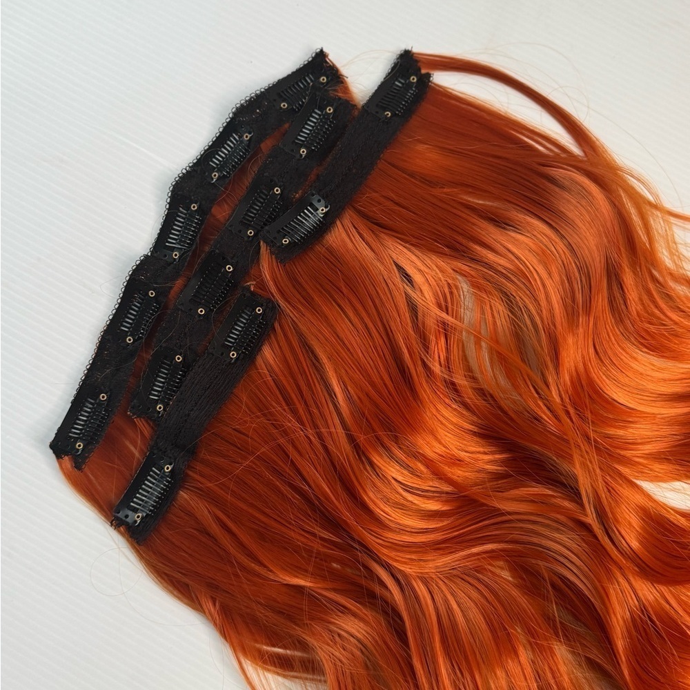 20 IN CLIP IN SET ORANGE CURLY WAVE HAIR EXTENSIONS - Picture 5 of 7
